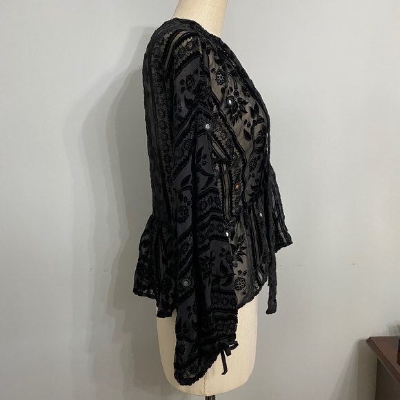 FOR LOVE AND LEMONS LONG SLEEVE VELVET BURNOUT BLOUSE WITH MIRROR DETAIL - Picture 5 of 6